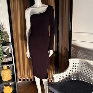 Revamped Chic One-Shoulder Dress in Black